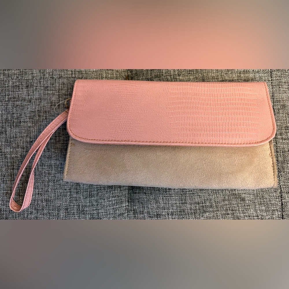 REALITIES ~ PINK Faux Leather & BEIGE Suede Clutch - WRISTLET. 9”x 5”